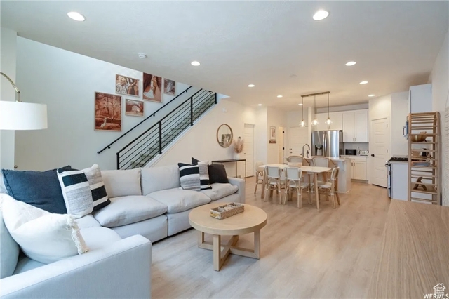 Riverton Single Room: 15227 S Reins Way