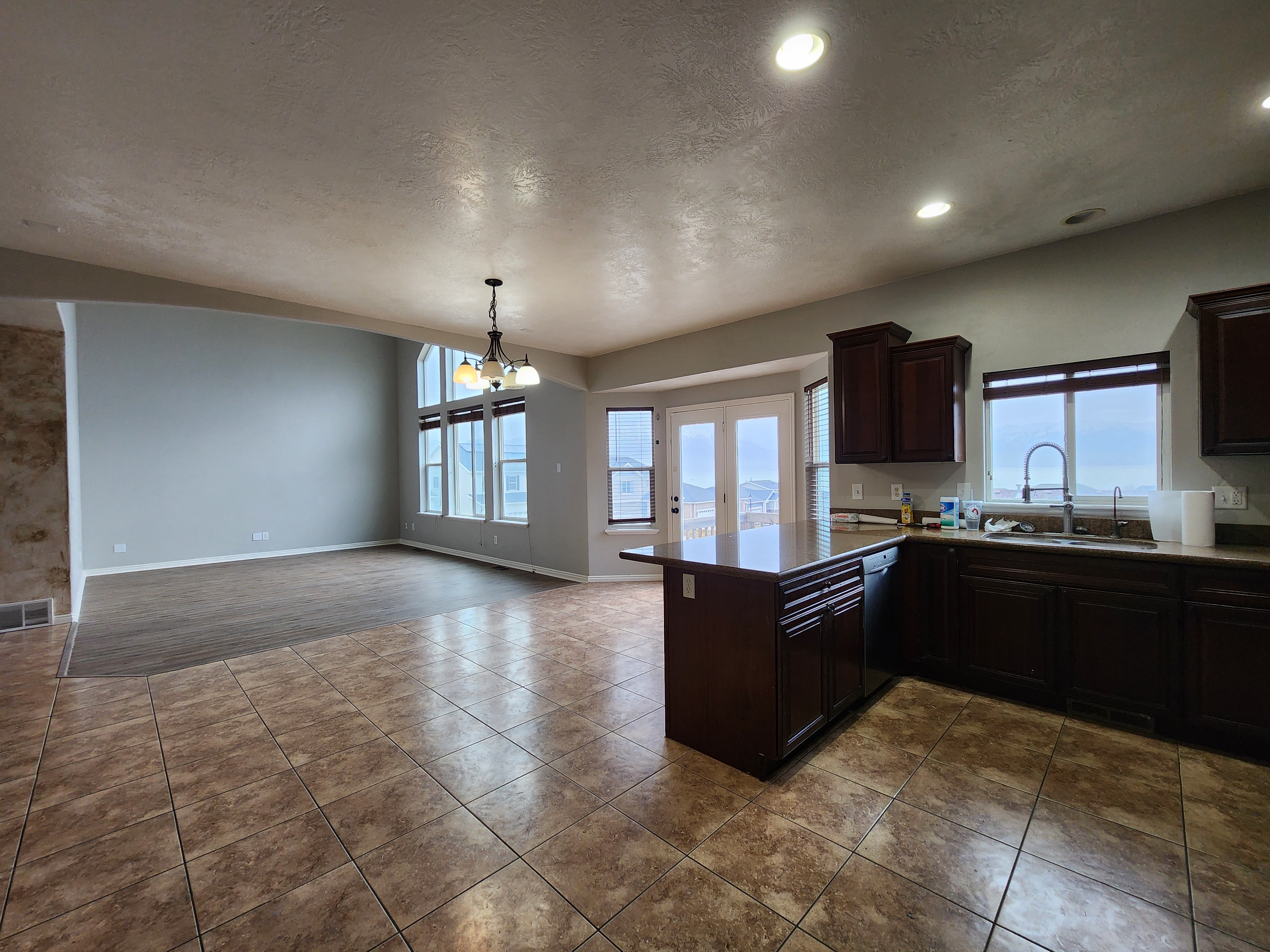 Saratoga Springs House: 3316 S Peregrine Trl