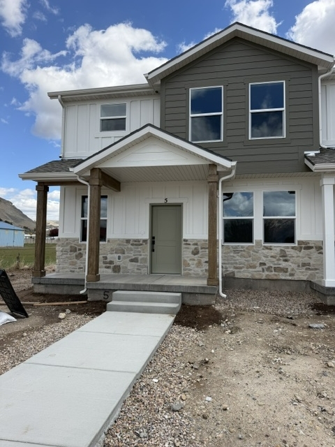 Morgan Townhome: 194 N 300 E