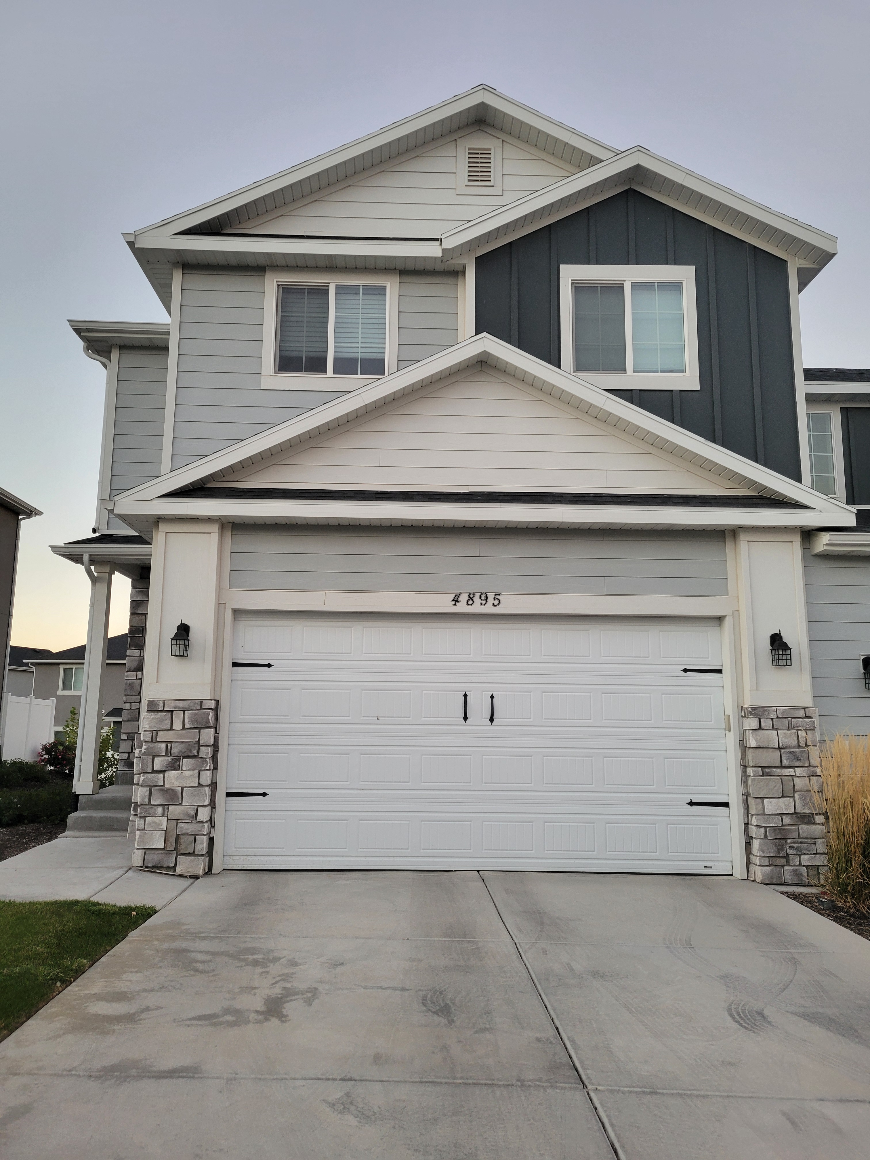 Eagle Mountain Townhome: 4895 E Lake Corner Dr