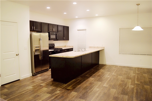 Bluffdale Townhome: 14740 S Rising Star Way