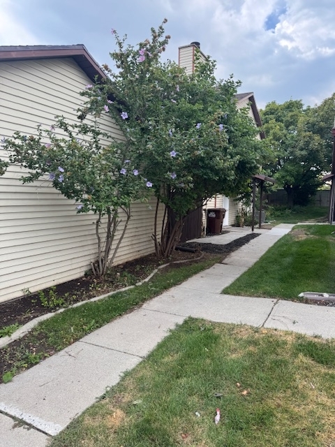 West Valley City Townhome: 1995 W Stone Creek Dr