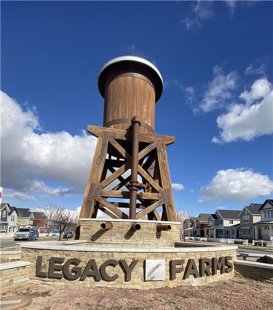 Saratoga Springs Townhome: 432 S Pegasus Way