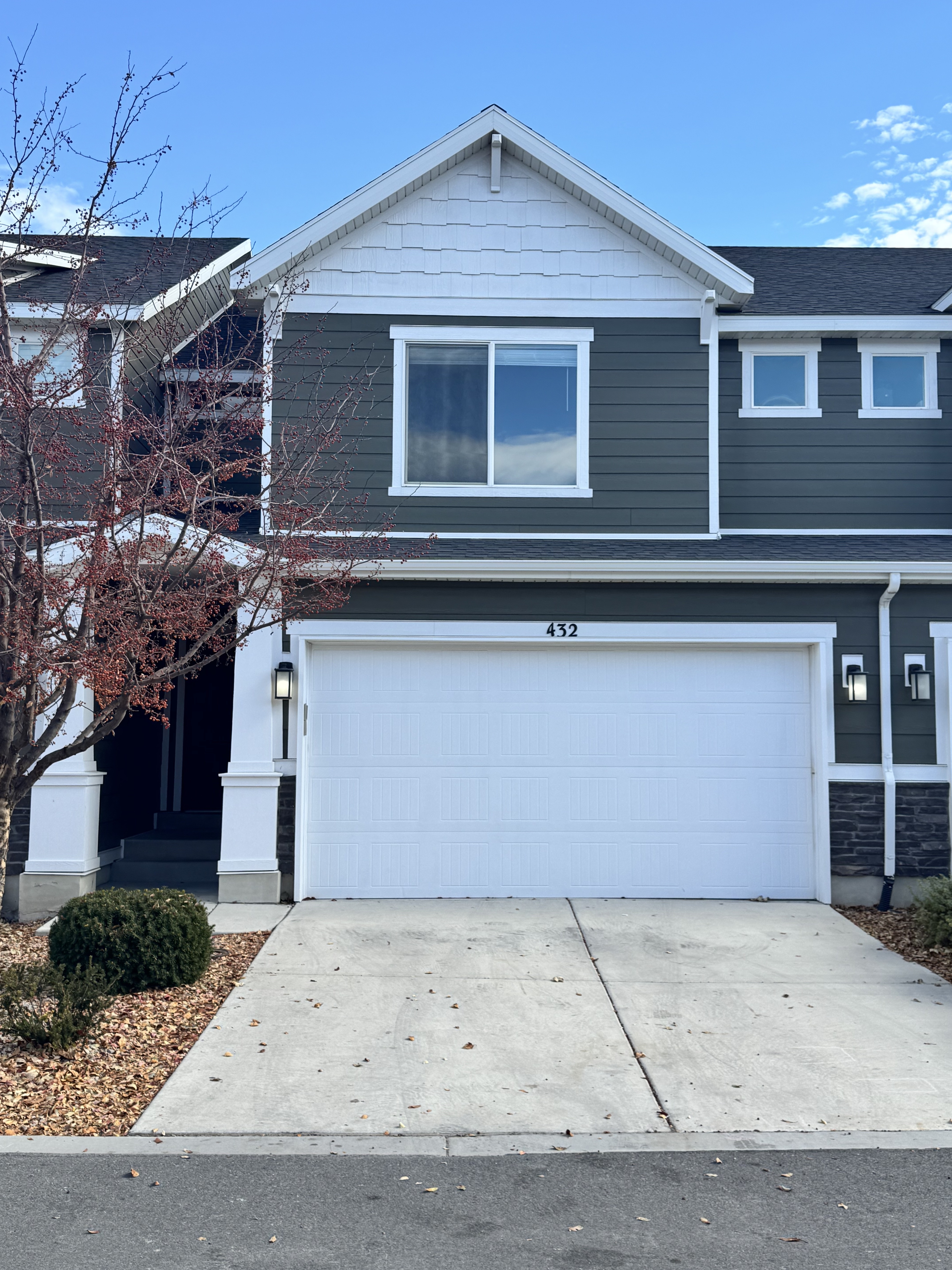 Saratoga Springs Townhome: 432 S Pegasus Way