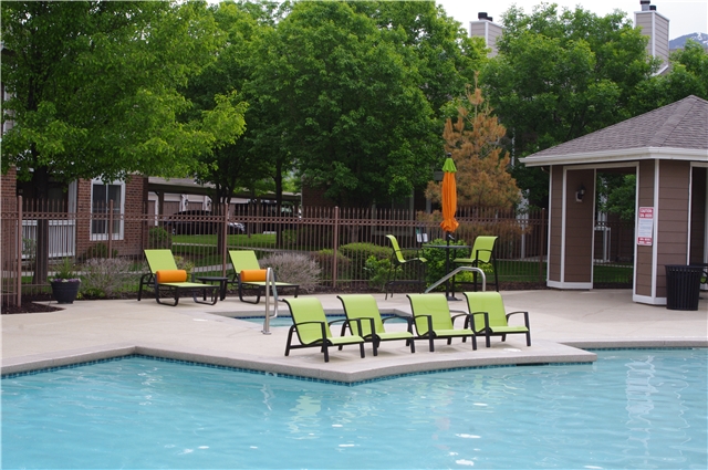 Draper Apartment: 13343 S Minuteman Dr