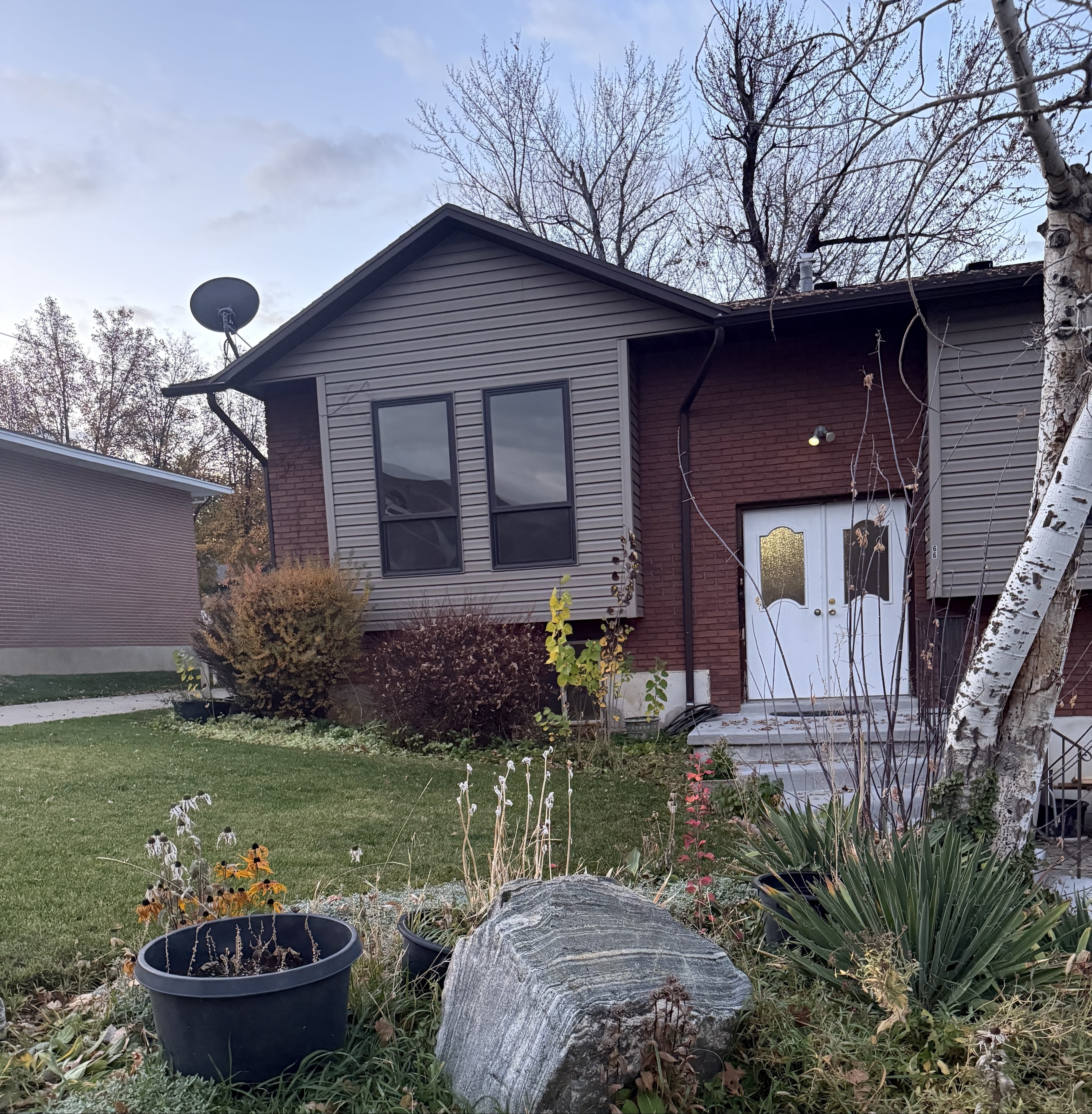 Centerville Multiplex: 66 E Jennings Ln