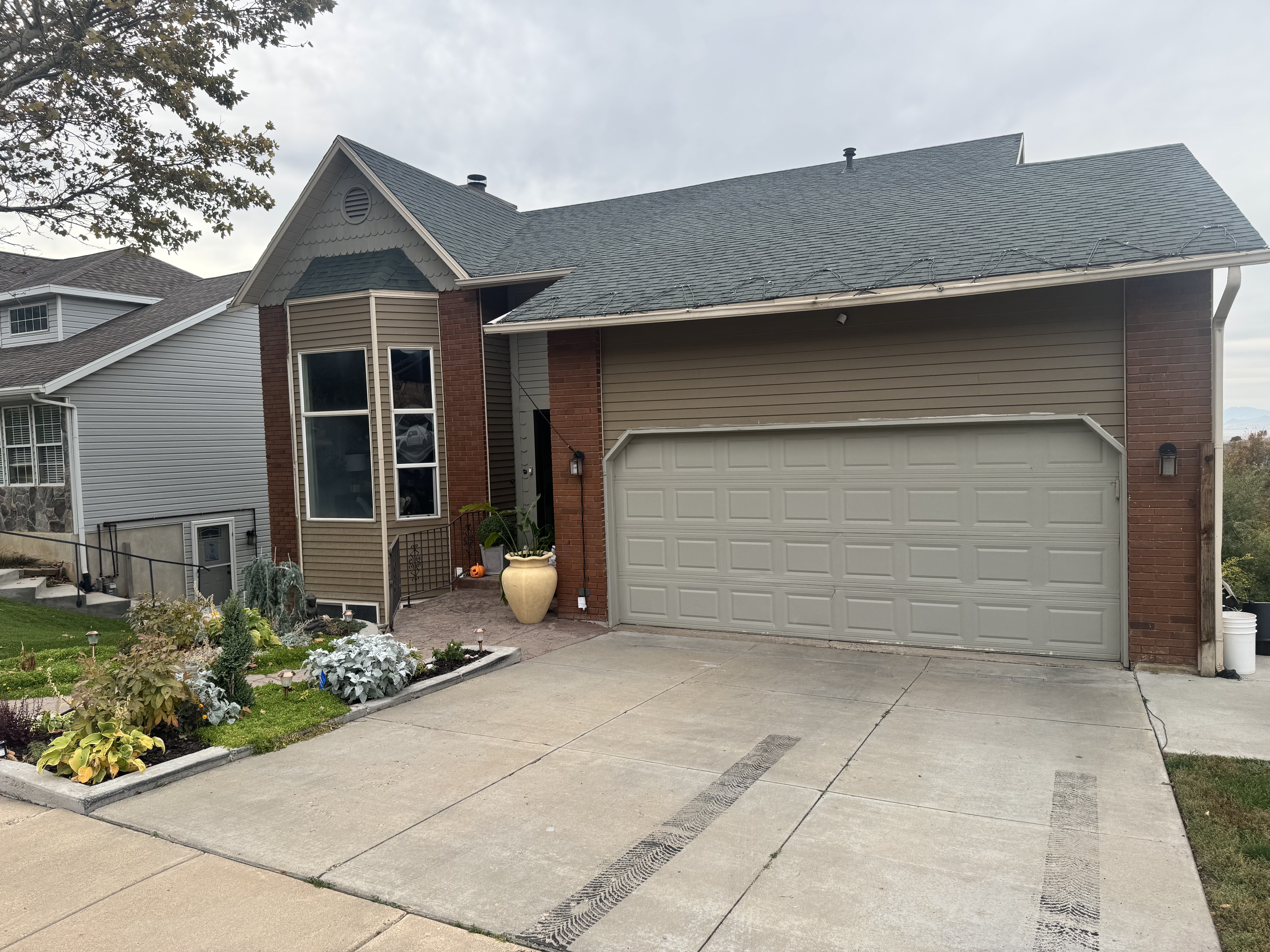 Layton House: 2138 E 2900 N