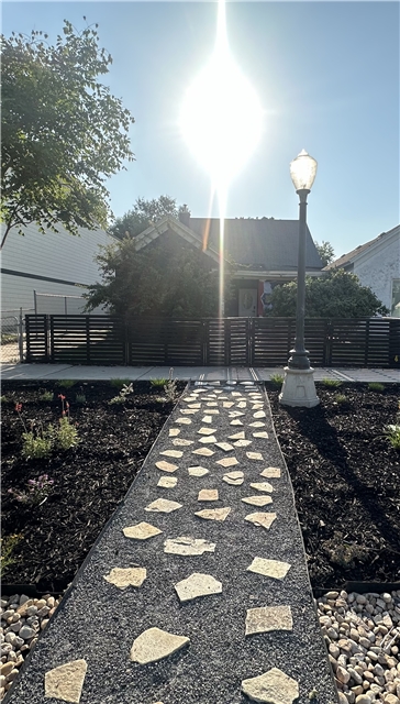 Salt Lake City Single Room: 264 N 600 W