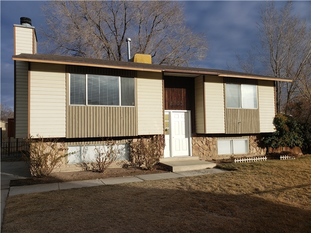 West Valley City House: 4303 S Lotus Blossom Dr