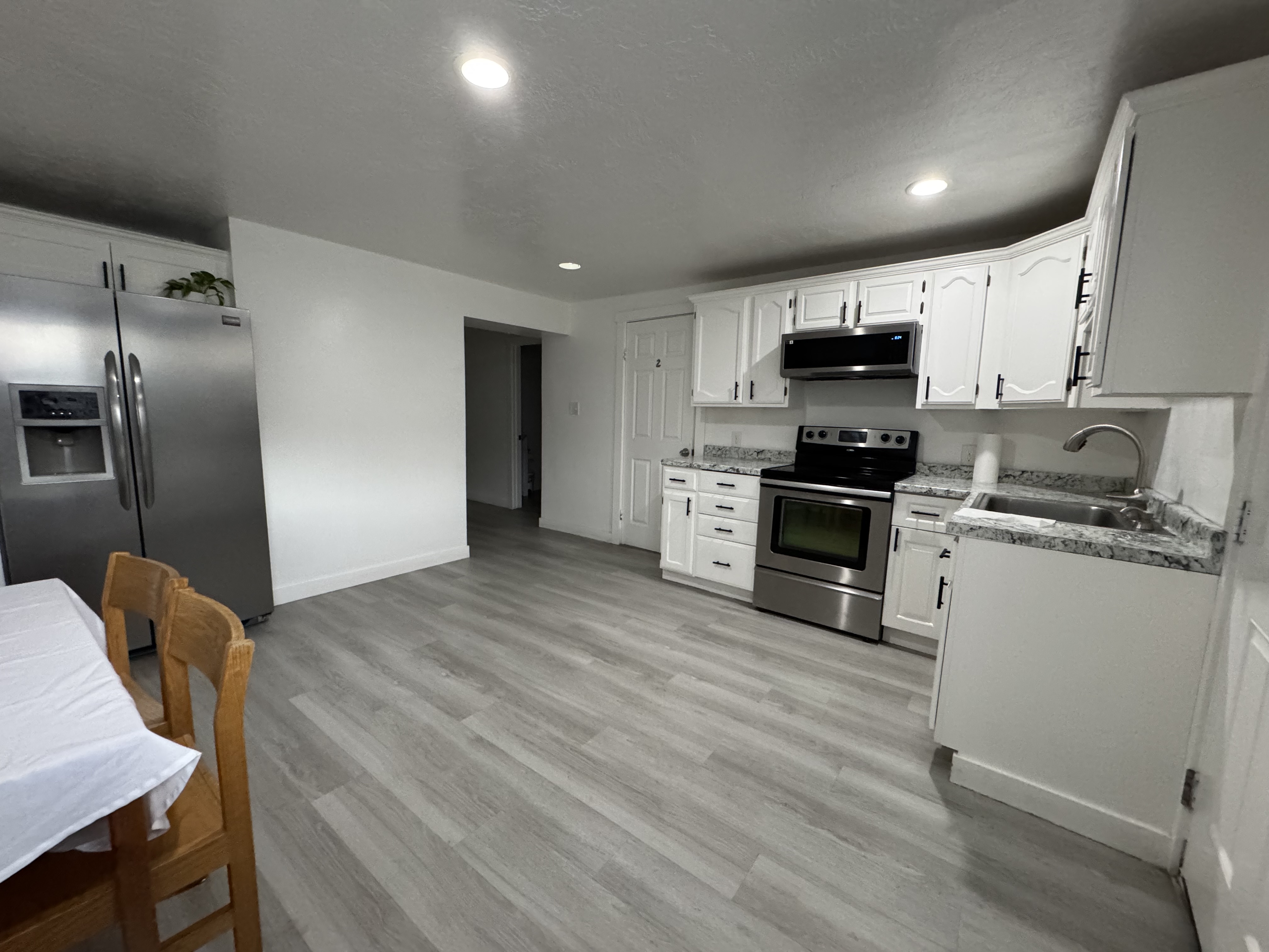 American Fork Single Room: 371 E 520 N