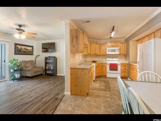 Eagle Mountain Condo: 8198 N Cedar Springs Rd