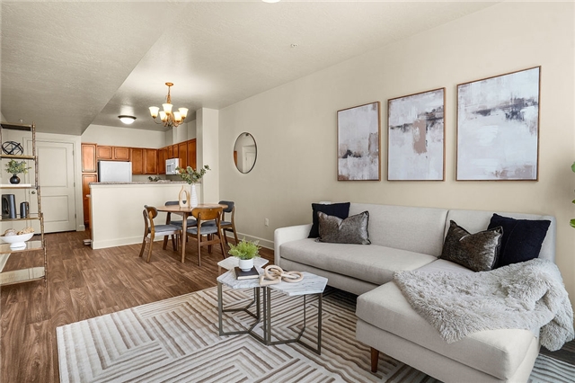 Murray Apartment: 16 E Gilbride Ave