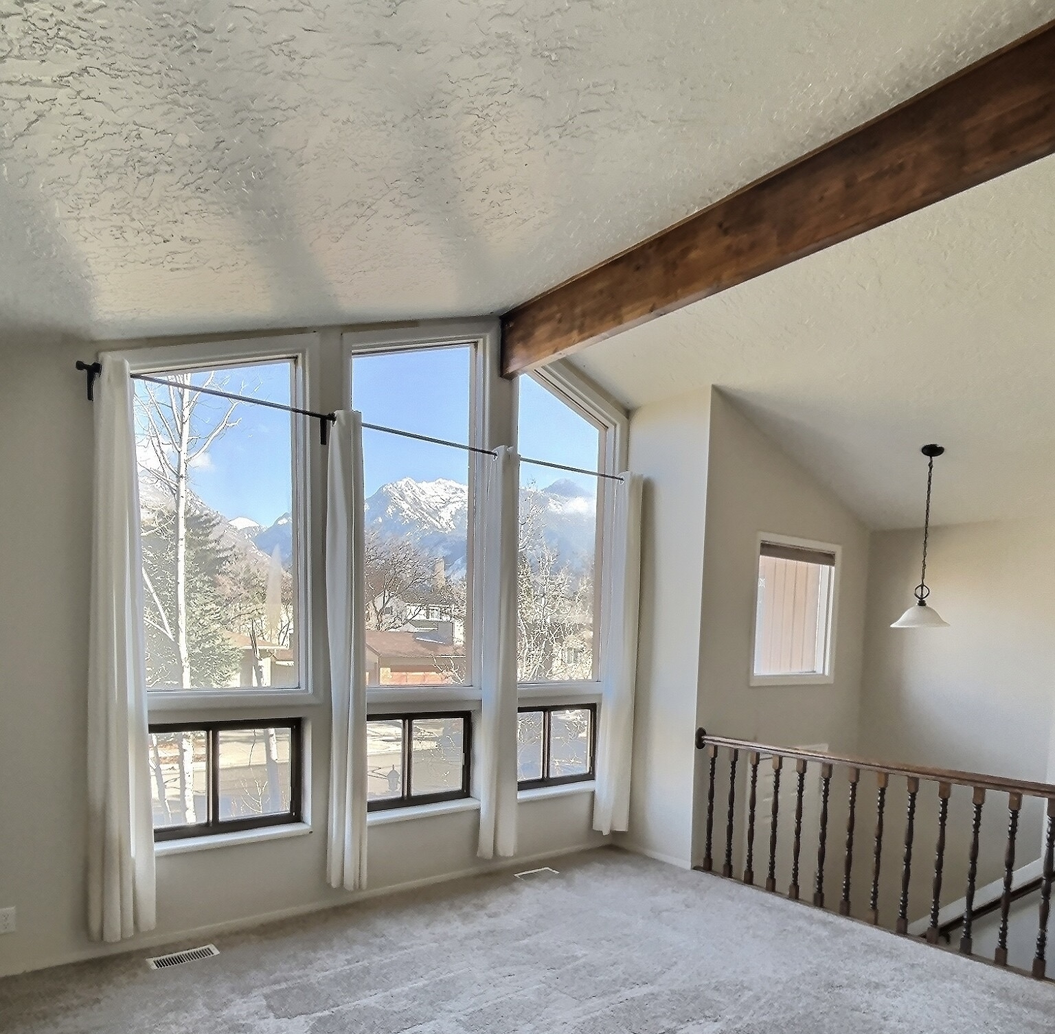 Sandy House: 8888 S Renegade Rd