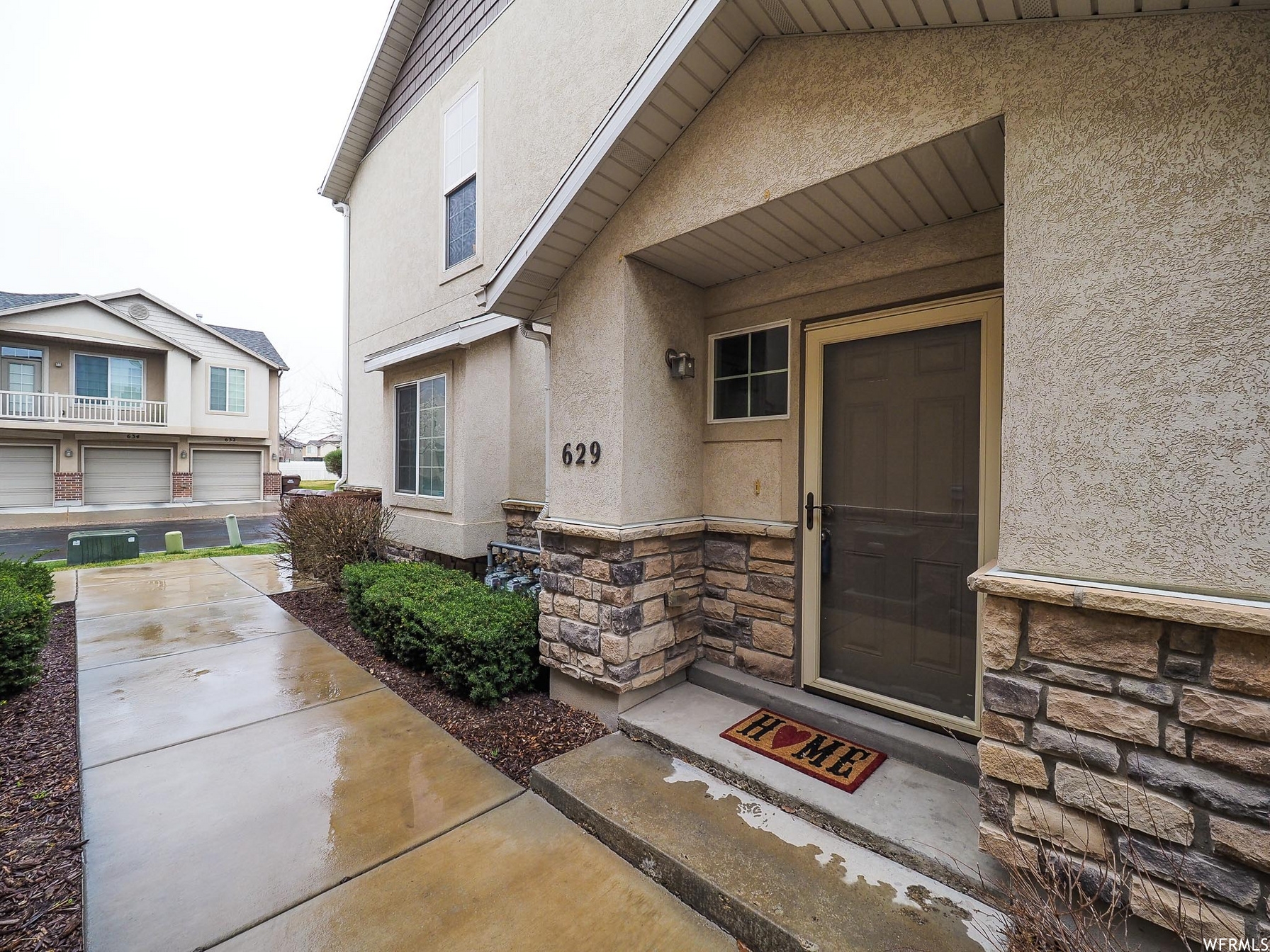 North Salt Lake Townhome: 629 Canterbury Ln