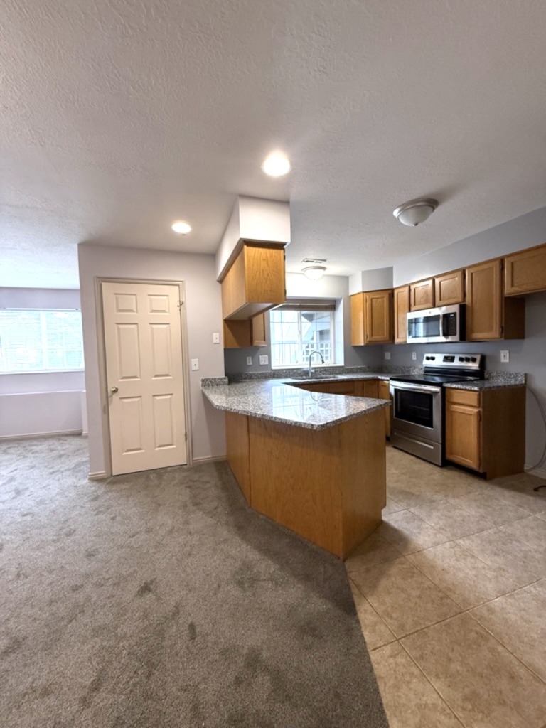 Ogden Condo: 370 W 4900 S