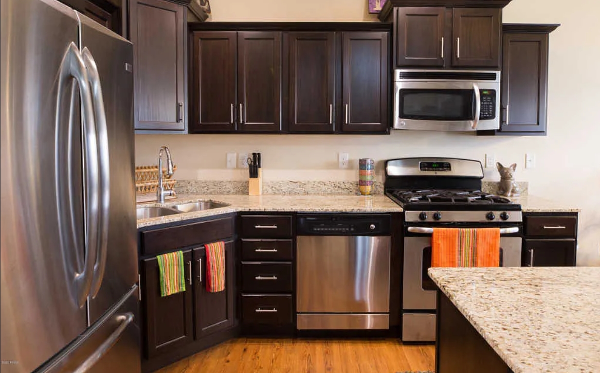 South Jordan House: 3673 W Lilac Heights Dr