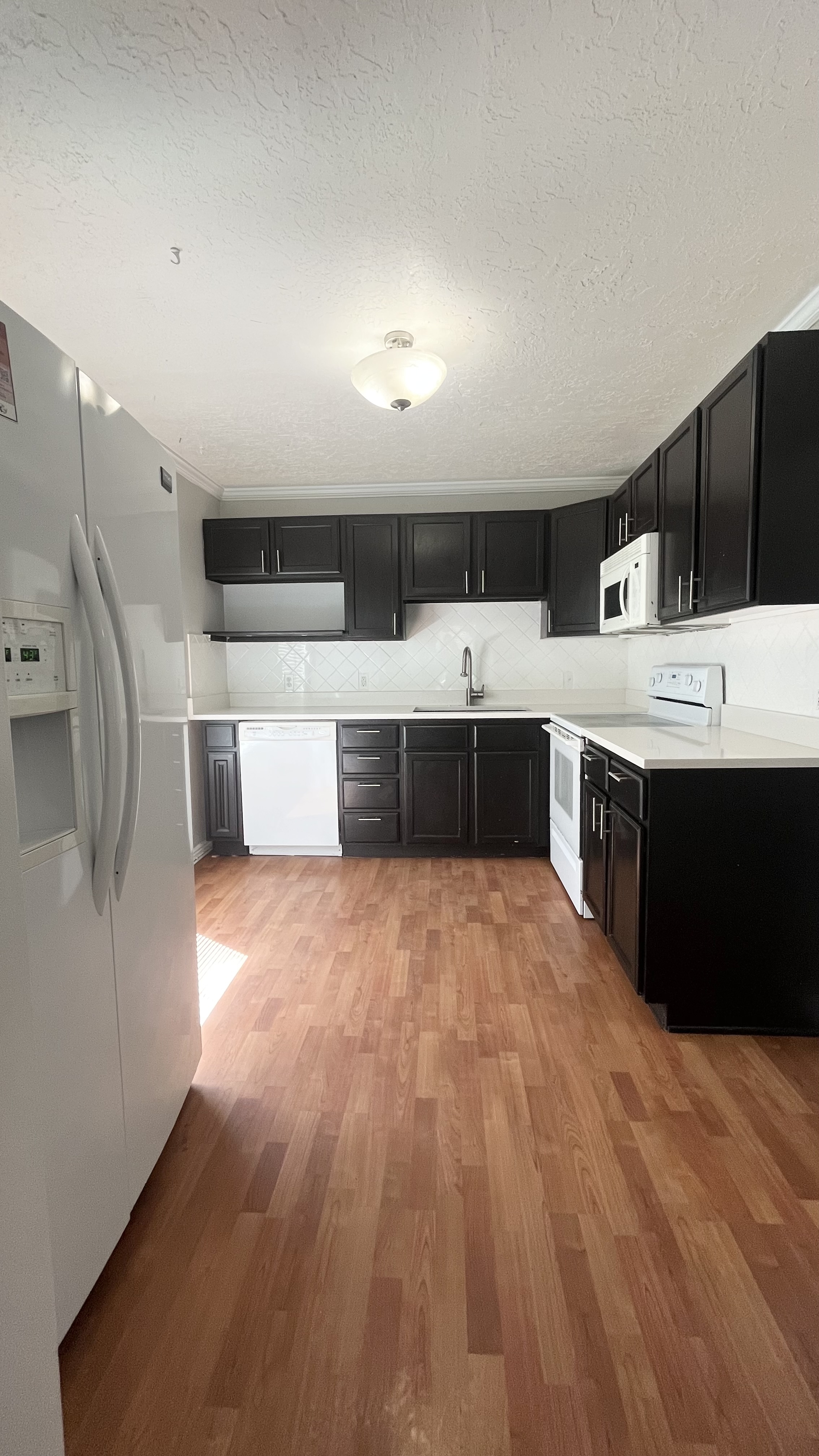 Sandy House: 55 E 11000 S