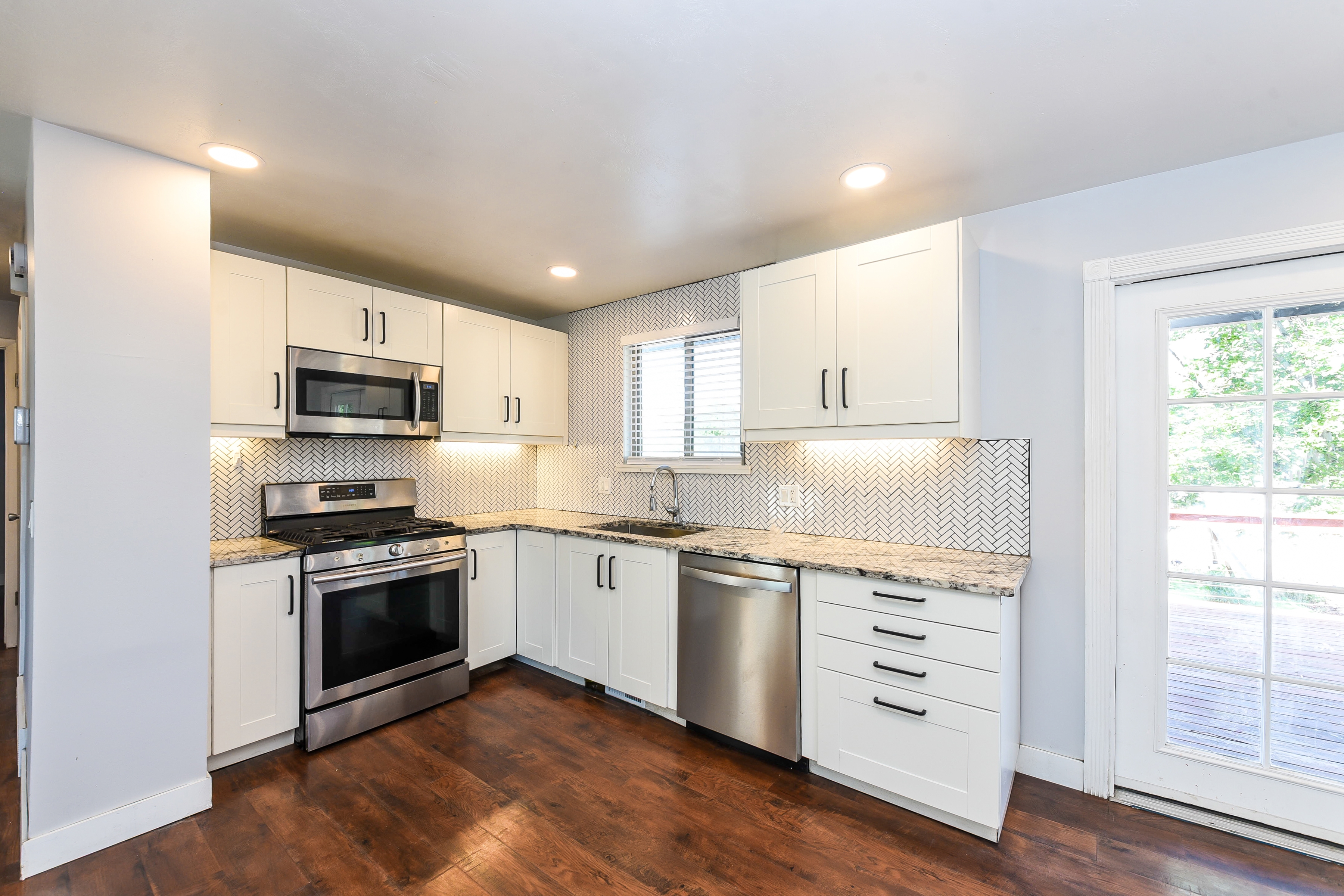 Sandy House: 983 E Dry Gulch Cir