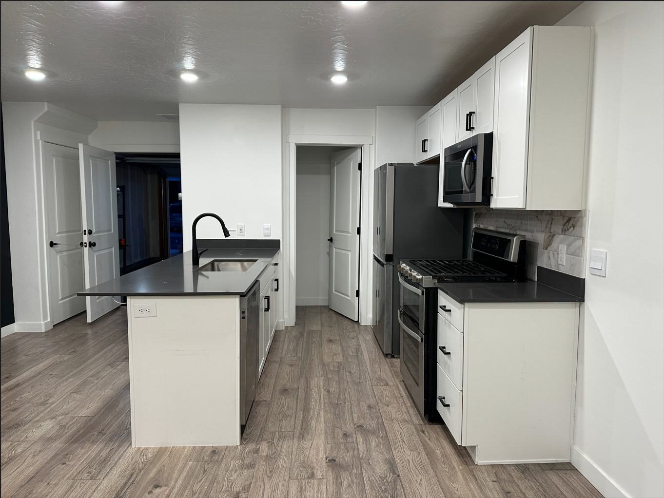 Saratoga Springs Townhome: 429 N Northshore Dr