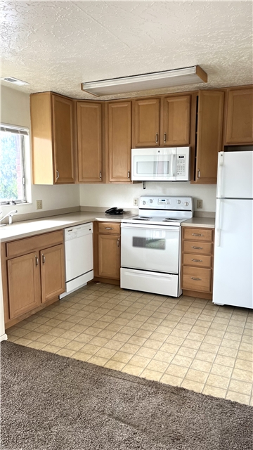Bountiful Apartment: 3945 S Highway 89