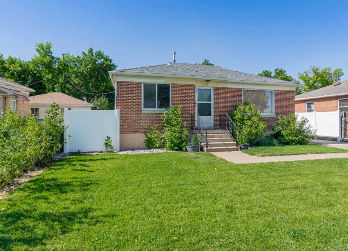 Ogden House: 981 36th St