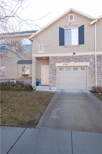 Riverton Townhome: 2343 W Adelaide Dr