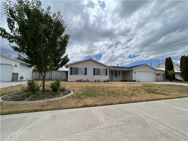 Provo House: 2951 W 1060 N