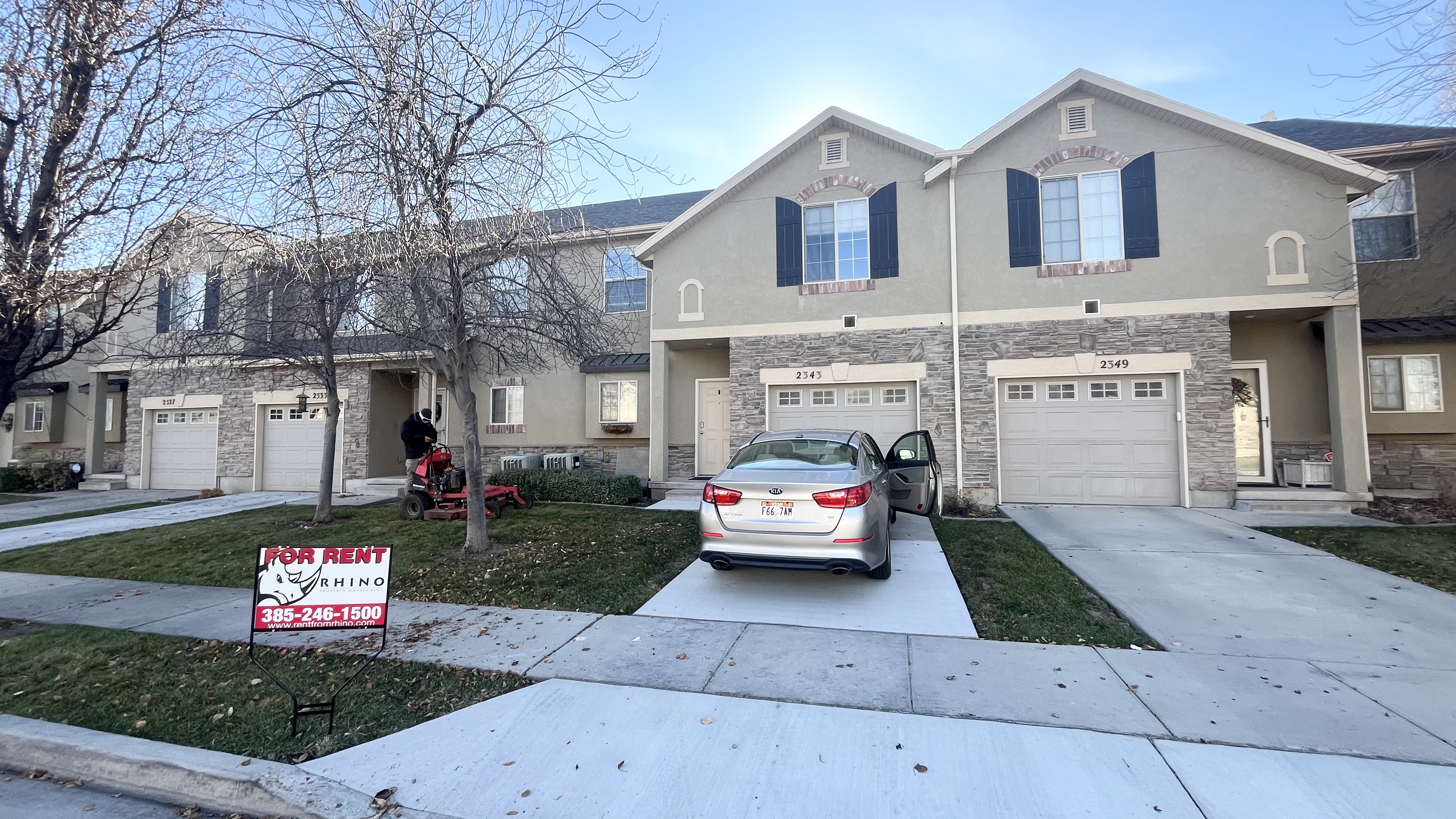 Riverton Townhome: 2343 W Adelaide Dr