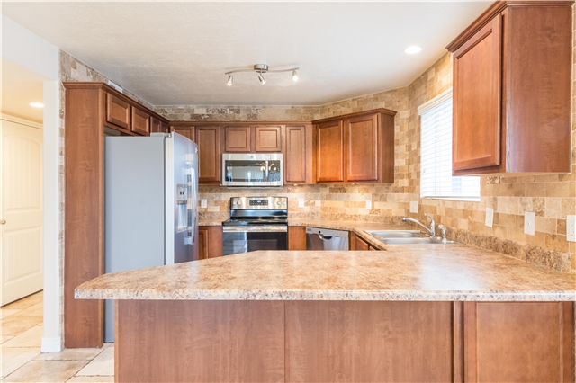 Sandy Condo: 56 E Resaca Dr