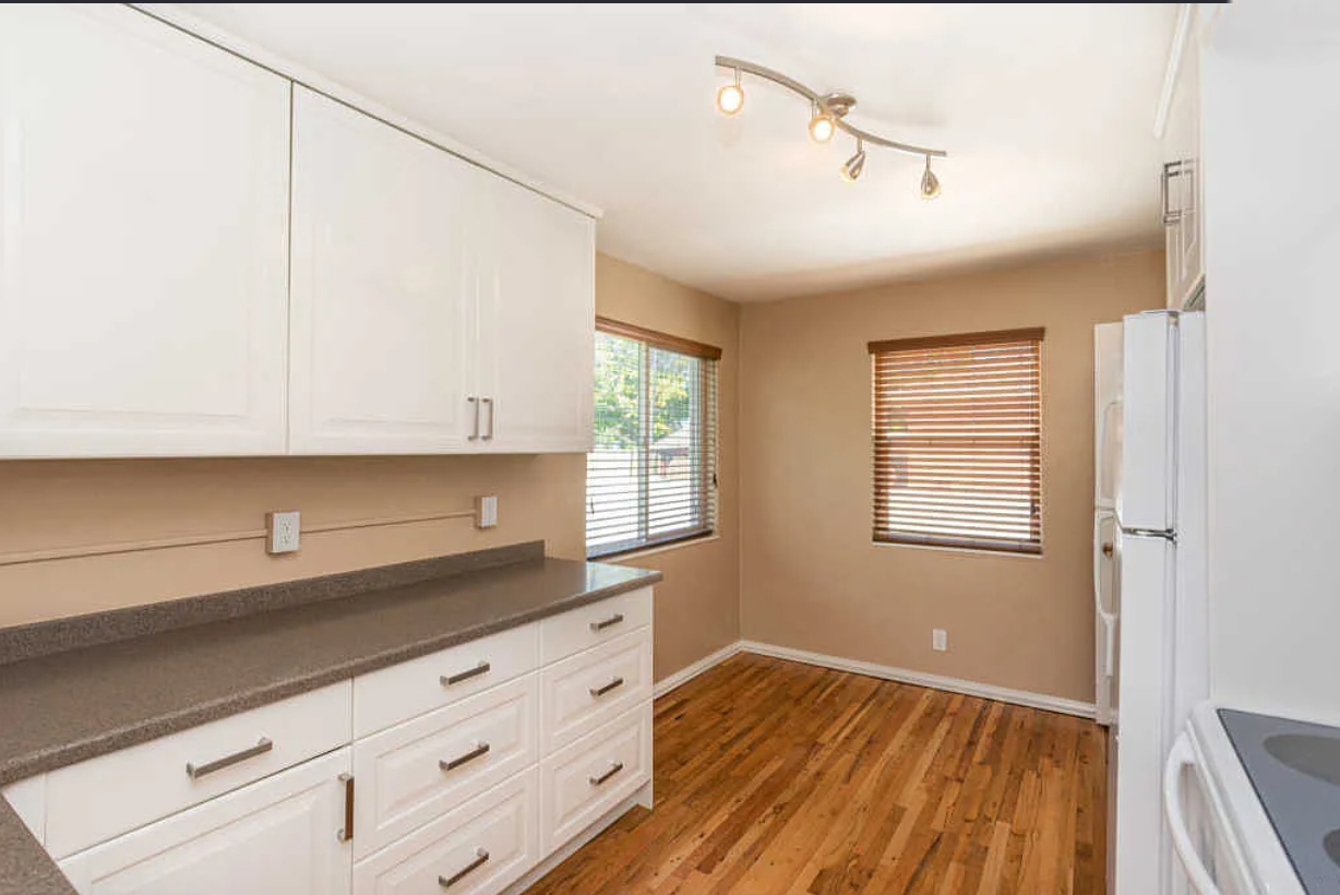 Ogden House: 981 36th St