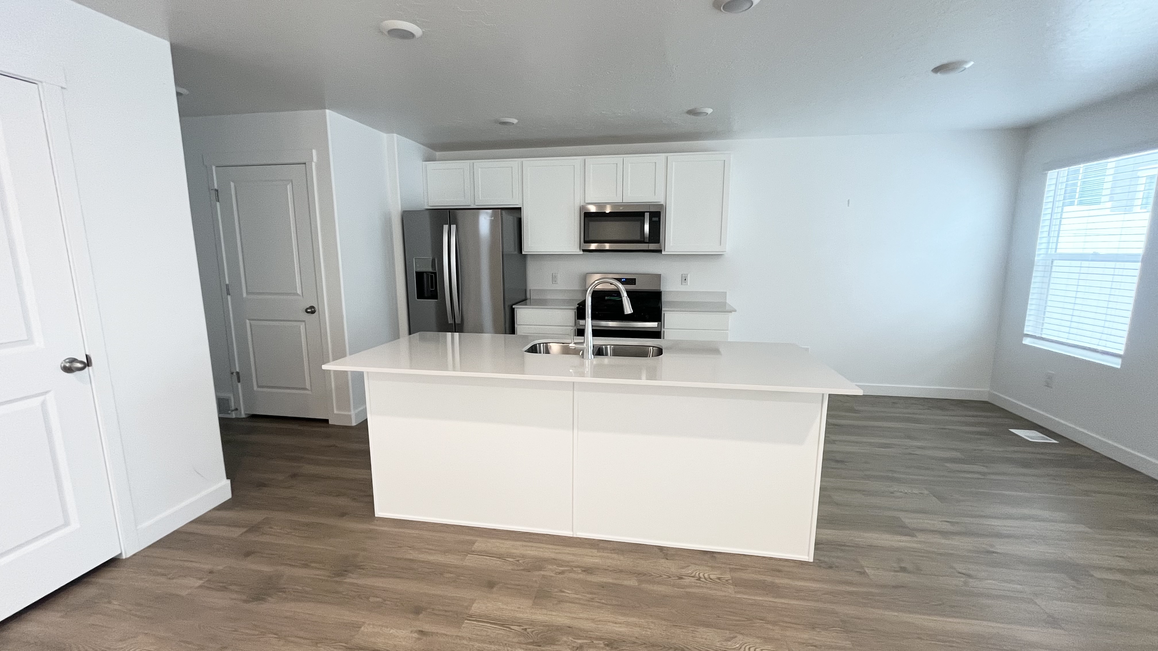 Magna Townhome: 3812 S Apex Mine Dr