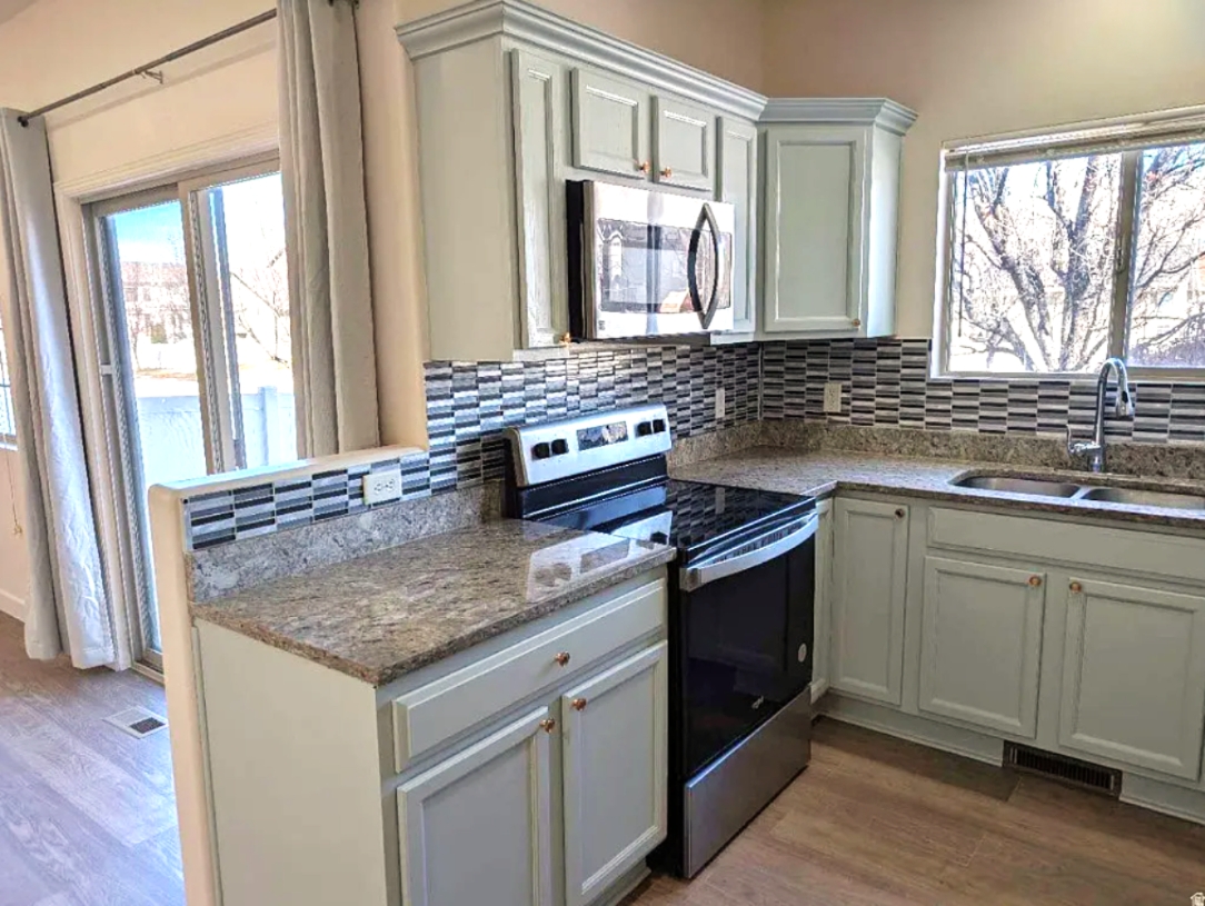Lehi Townhome: 2124 W 2180 N