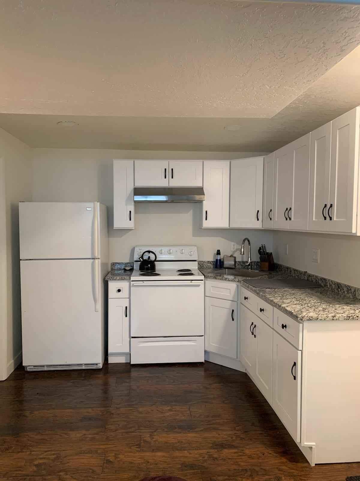 Sandy House: 983 E Dry Gulch Cir