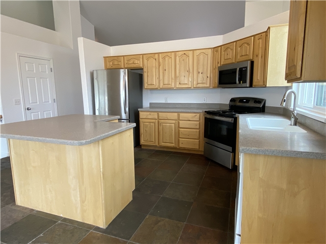 Draper House: 8 E Duchesne Cir