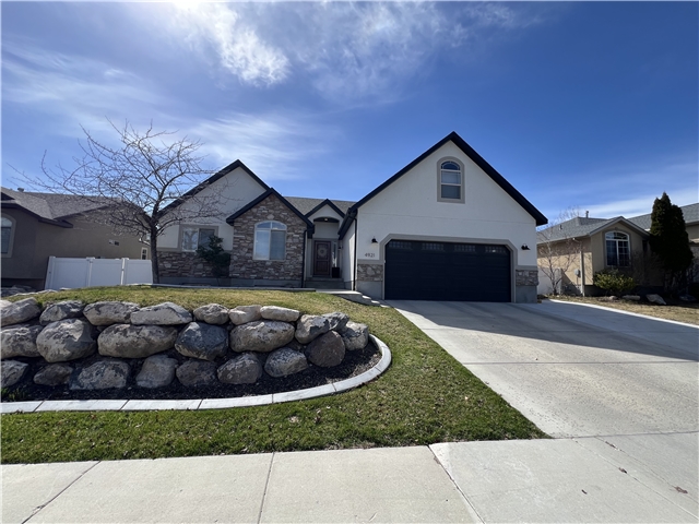 Herriman House: 4921 W Weatherwood Ln