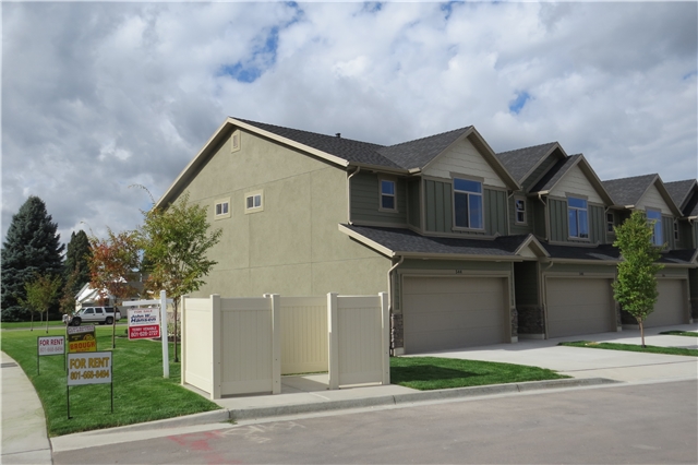 Layton Townhome: 544 E Quail Dr