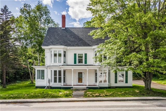 Winterport House: 205 Main St