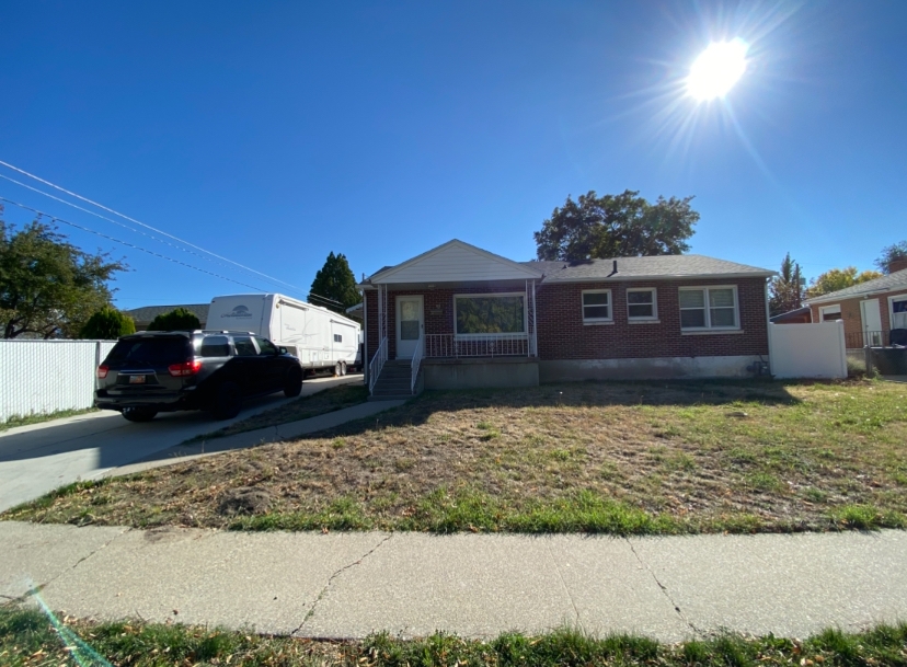 Salt Lake City House: 99 W 5878 S