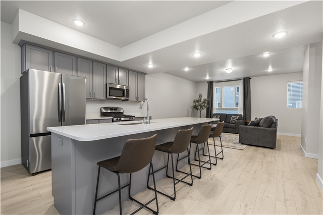 American Fork Single Room: 998 W 540 S