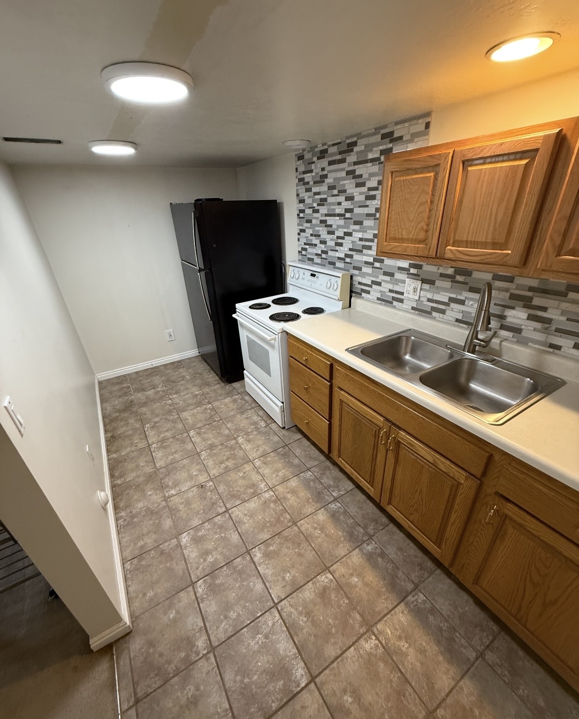 West Jordan In-Law/Basement: 3918 W Mapleleaf Way