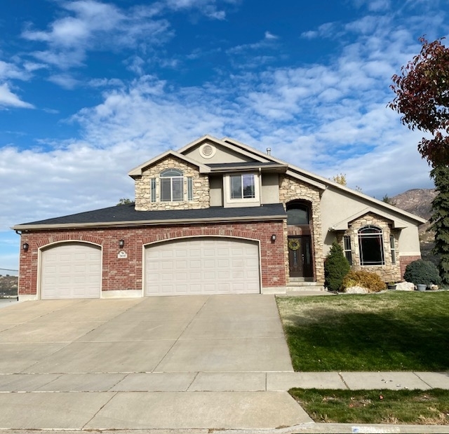 Ogden House: 2410 E View Dr