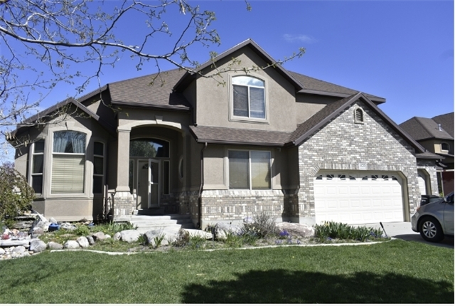 South Jordan House: 10253 S Chestnut View Ct