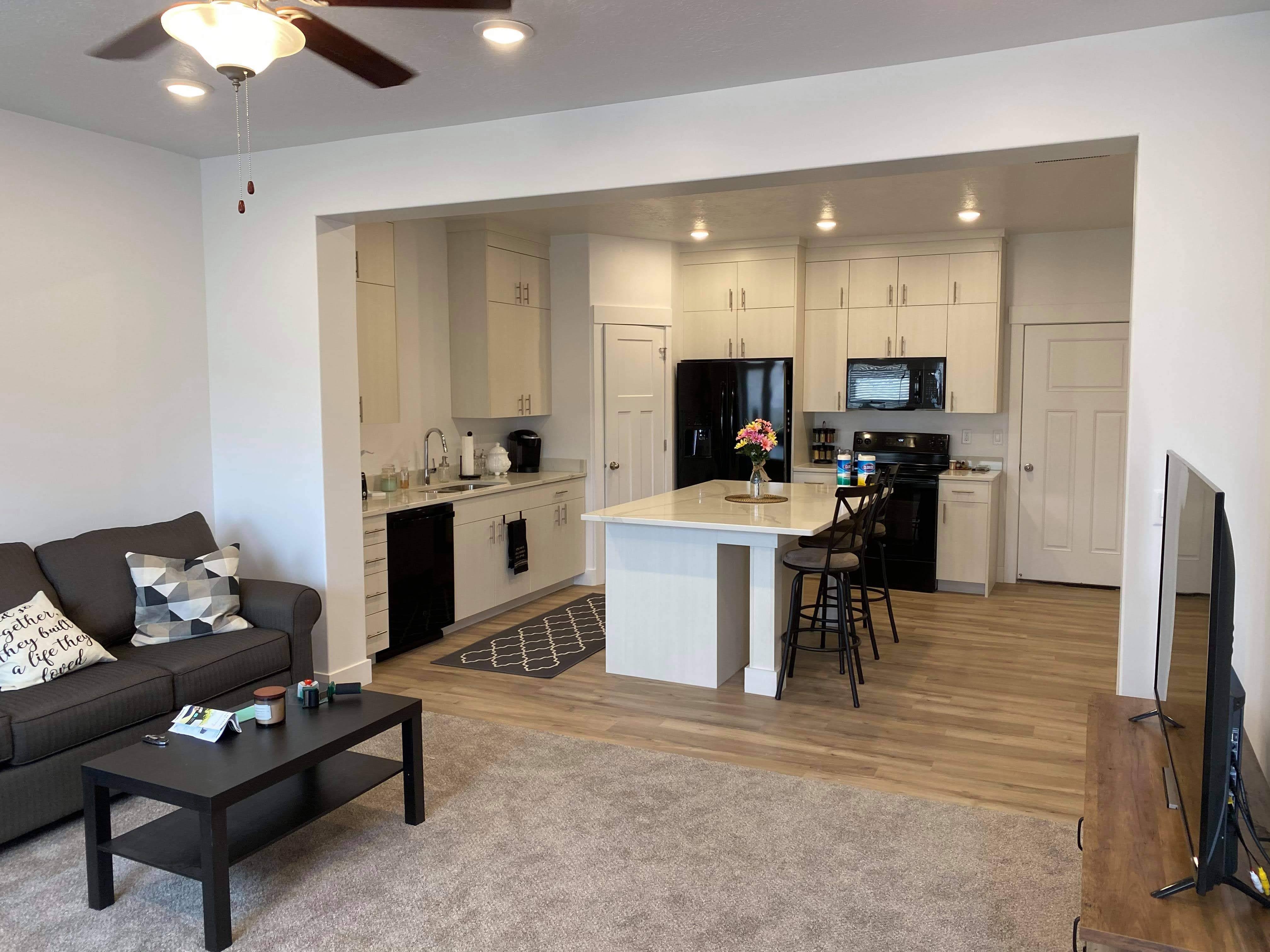 Eagle Mountain Townhome: 2736 E Kistler Aly