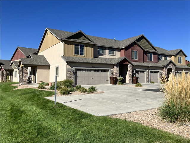 Saratoga Springs Townhome: 363 E Seagull Ln