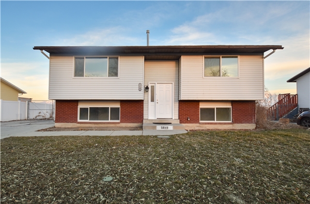 Salt Lake City House: 5849 S Country Hills Dr