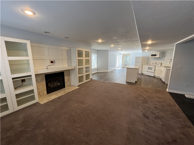 Draper In-Law/Basement: 532 E Hollow Creek Rd