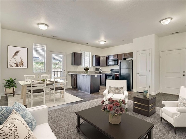 Layton Apartment: 2925 N Church St