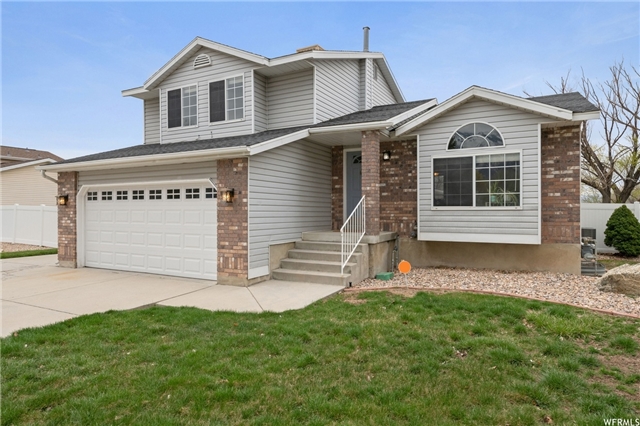 Sandy House: 11106 S Hawkwood Dr