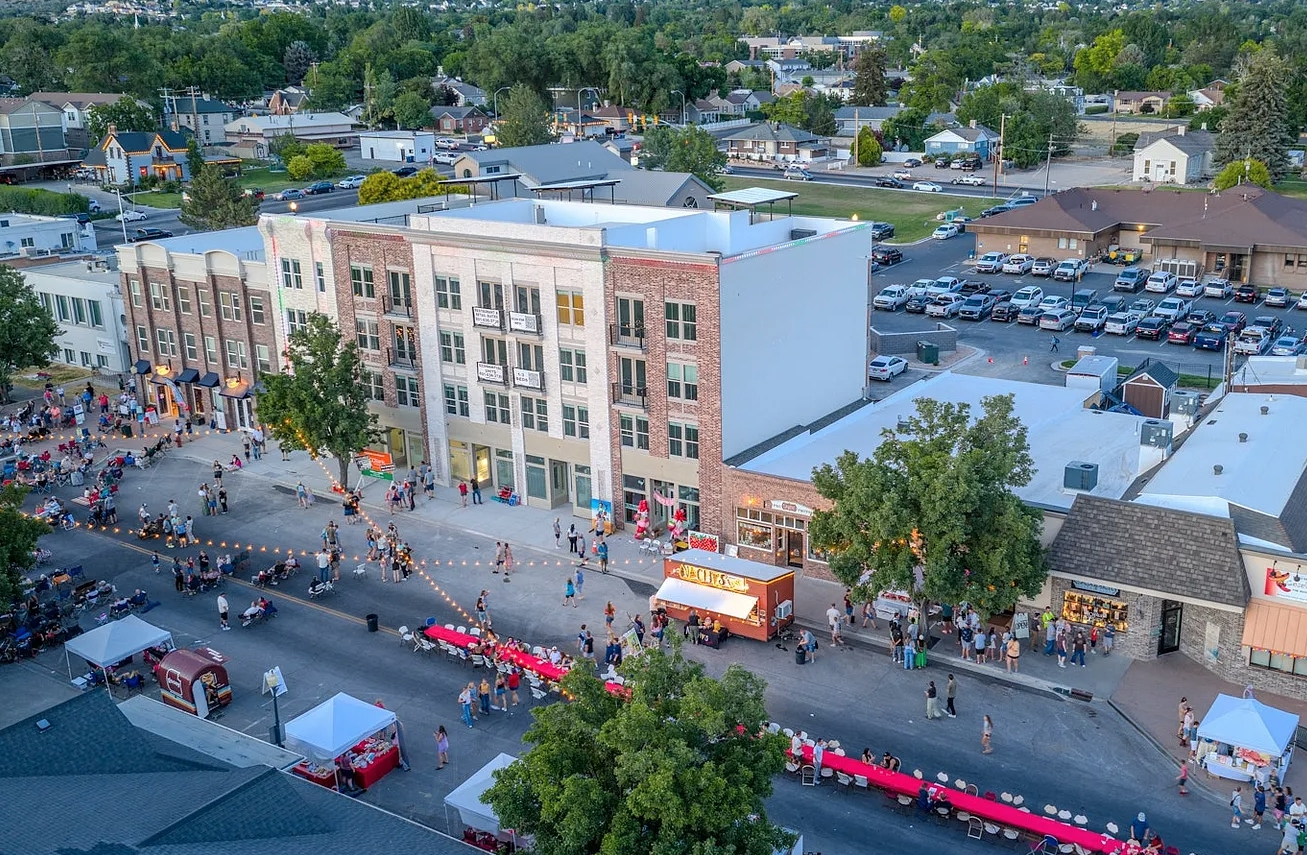 Pleasant Grove Apartment: 67 S Main St