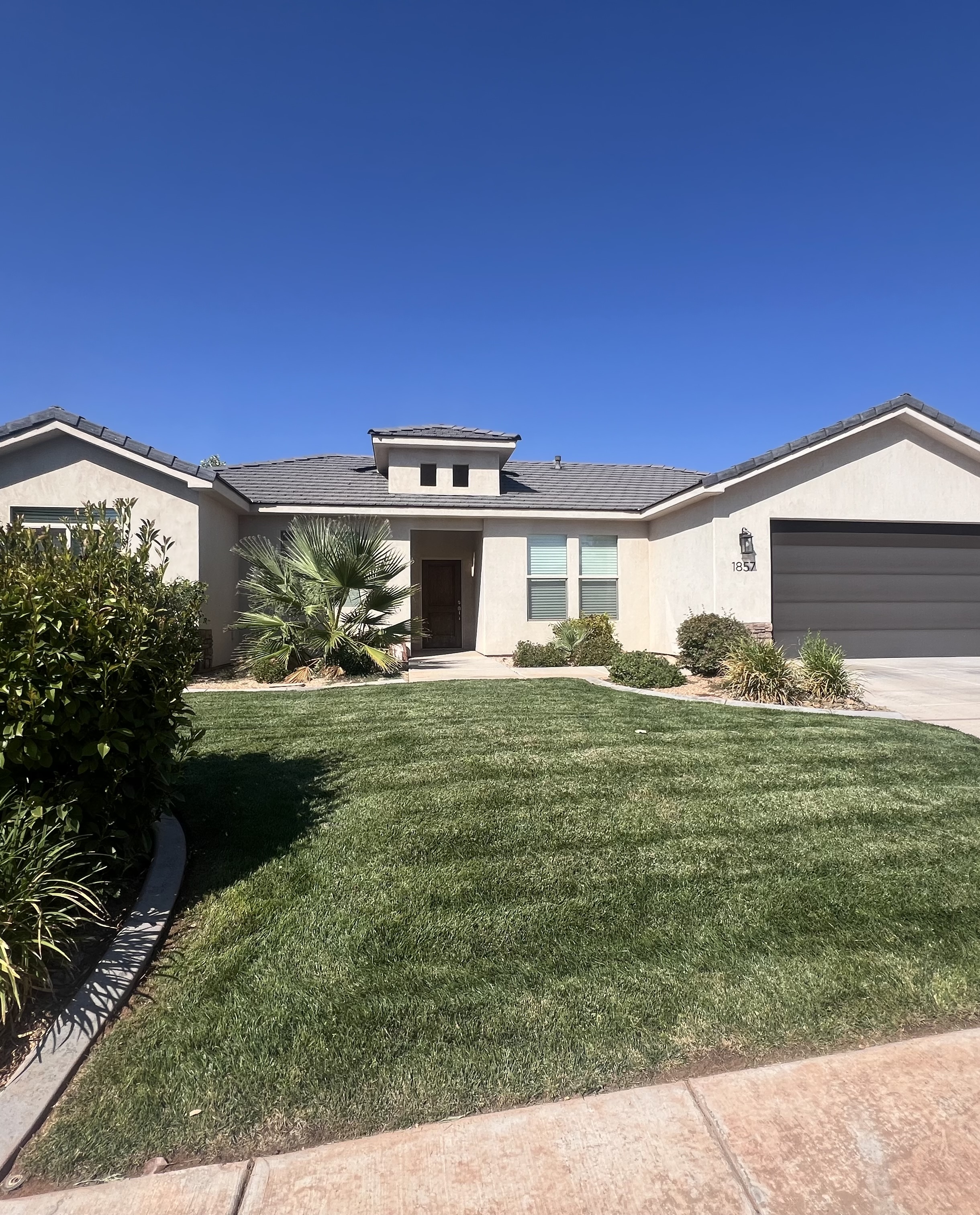 St George House: 1857 N 2100 W